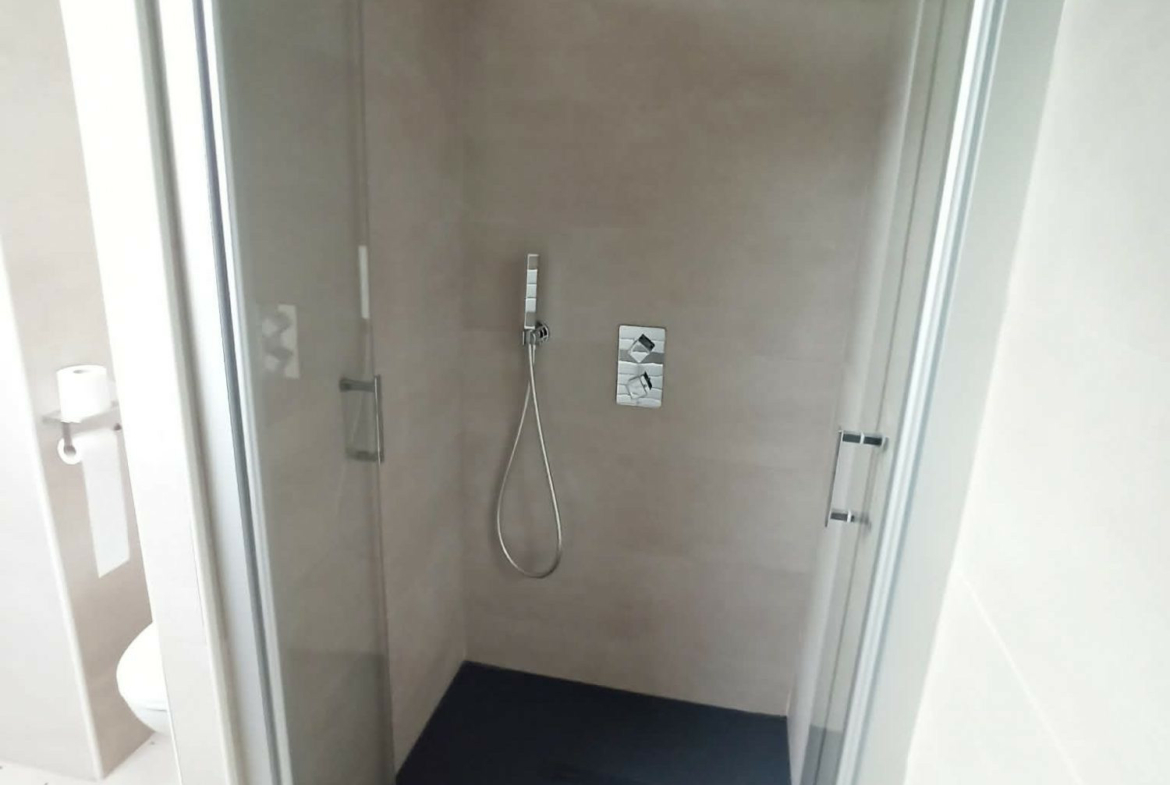 1768996828_VM2420_16_original