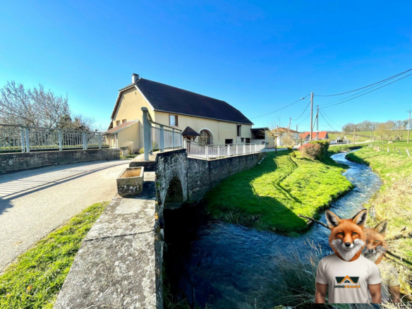 Maison TALLANS  4 chambres  127 m2 + grange 200 m2 sur 15 ares de terrain avec Riviere