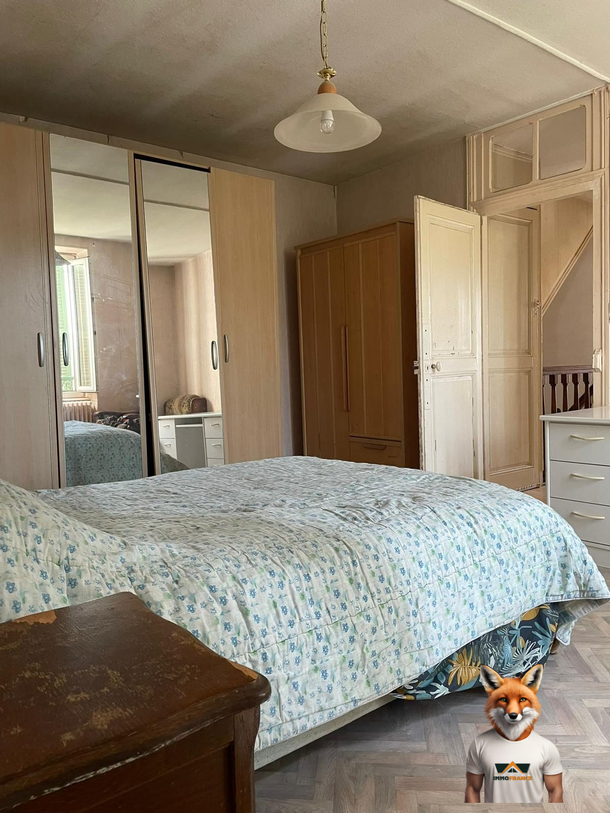 1755872630_VM2262_19_original