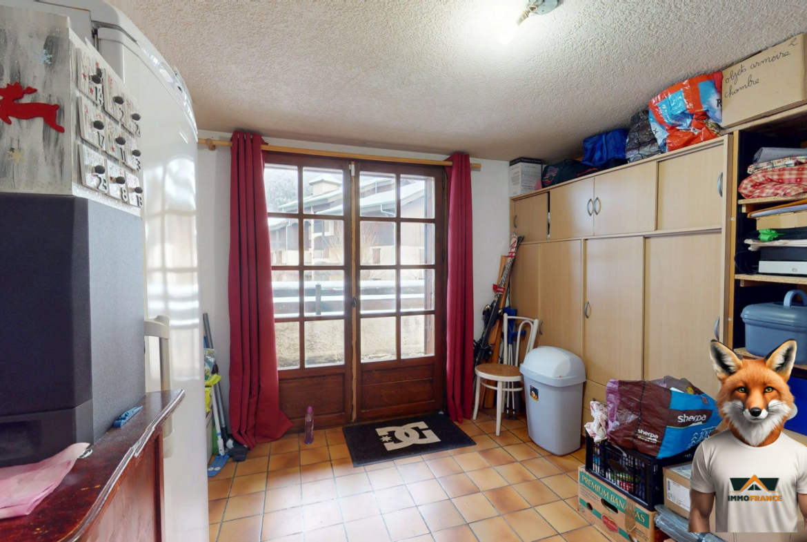 1764604600_VM2414_12_original