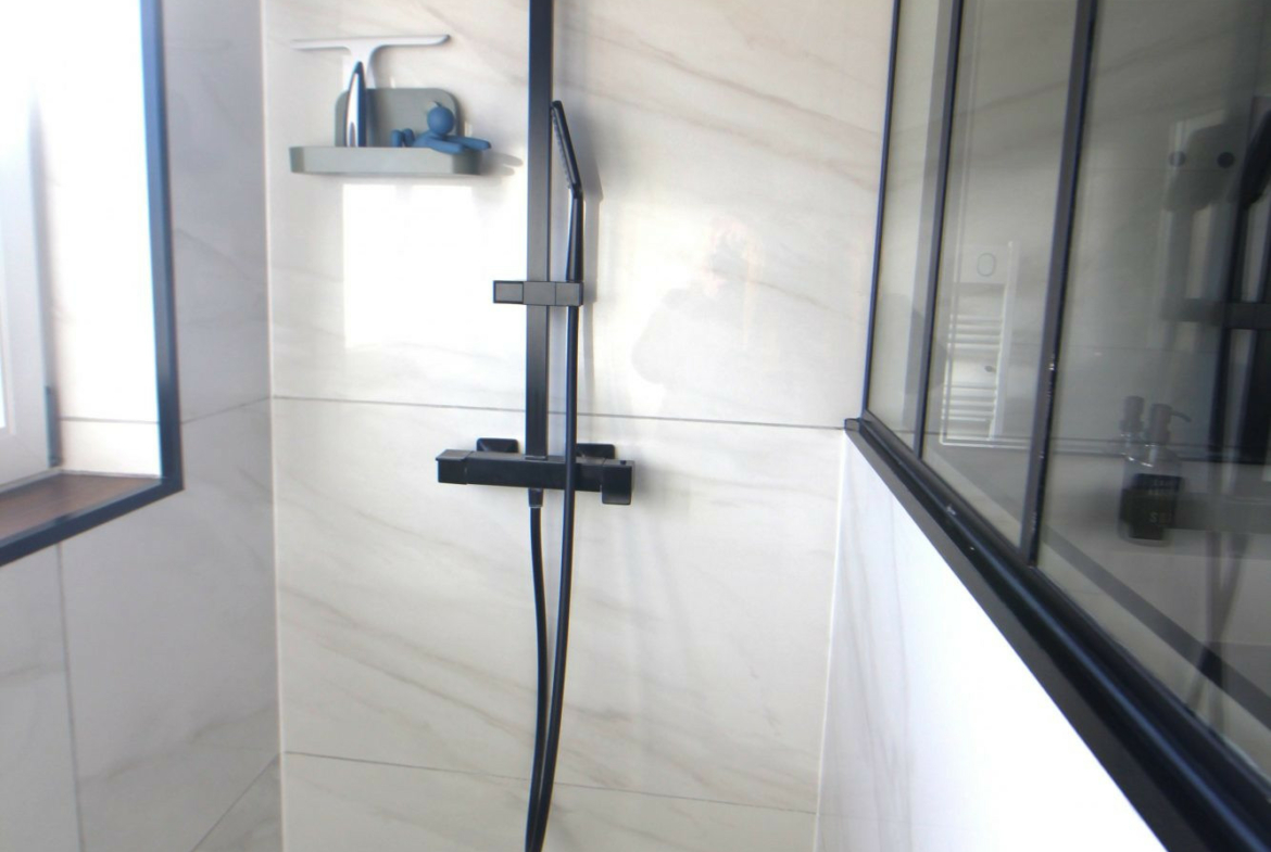 1773422460_VM2540_12_original