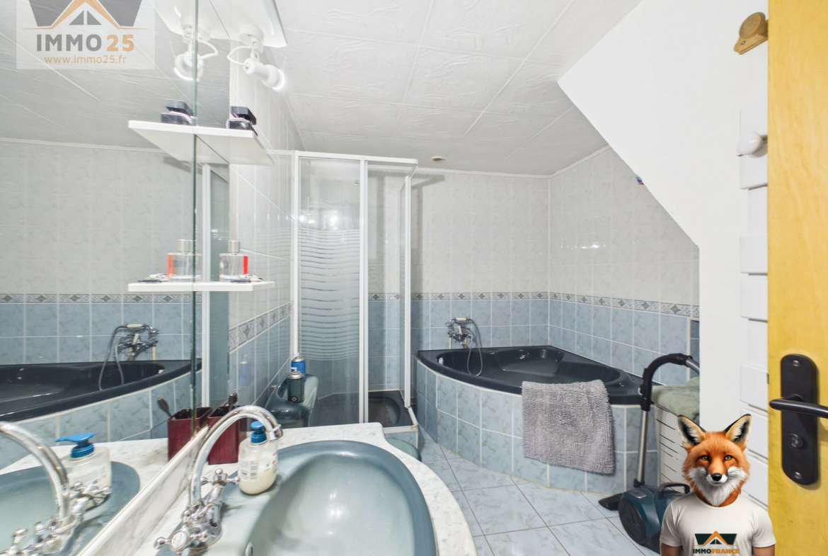 1773739610_VM2561_16_original