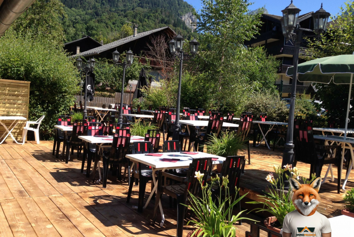 1764604437_VM2414_1_original