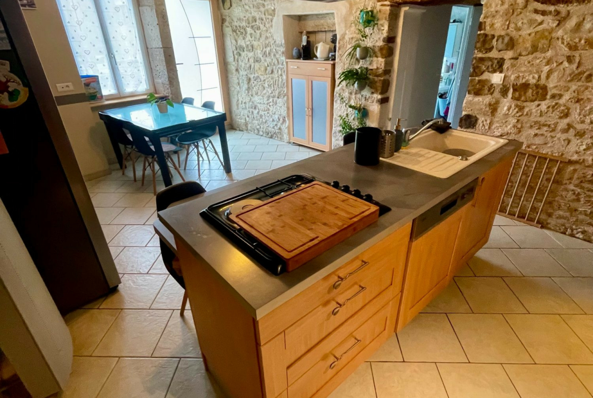 1771761952_VM2508_11_original