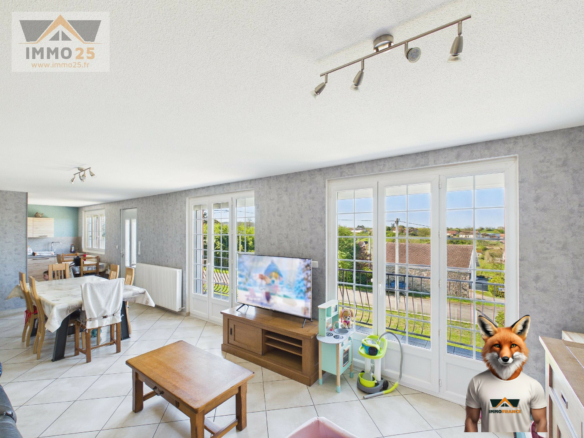 Maison familiale avec beau terrain au calme