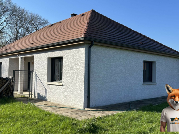 Maison contemporaine de plain-pied de 106m² habitables, édifiée sur une parcelle de 990 m²