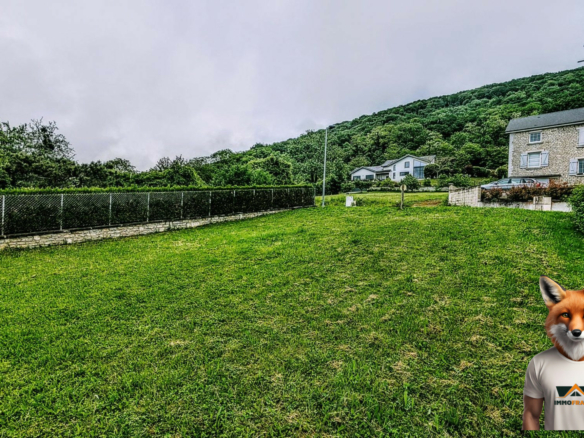 Terrain constructible de 547 m²à Avanne