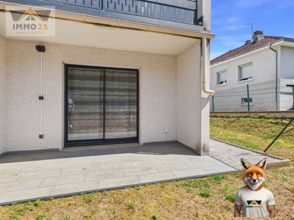 T2 rénové avec jardin privatif de 100 m² – Terrasse – 2 parkings