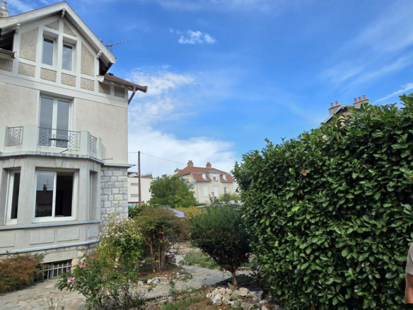 RARE – Masion 177 m² + jardin 5 ares – Proche gare et centre ville